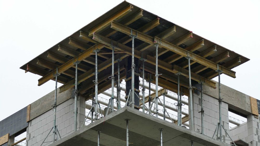 Podpory stropowe, dźwigary, głowice i trójnogi - WYNAJEM POZNAŃ!