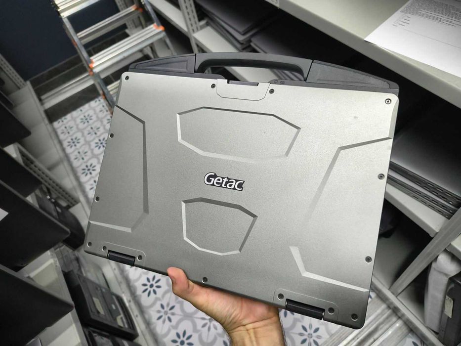 Getac S410 — це міцний професійний ноутбук для складних умов роботи.