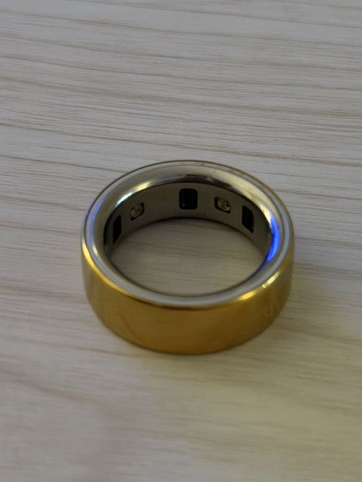 Oura Ring 4 Gold Tamanho 8