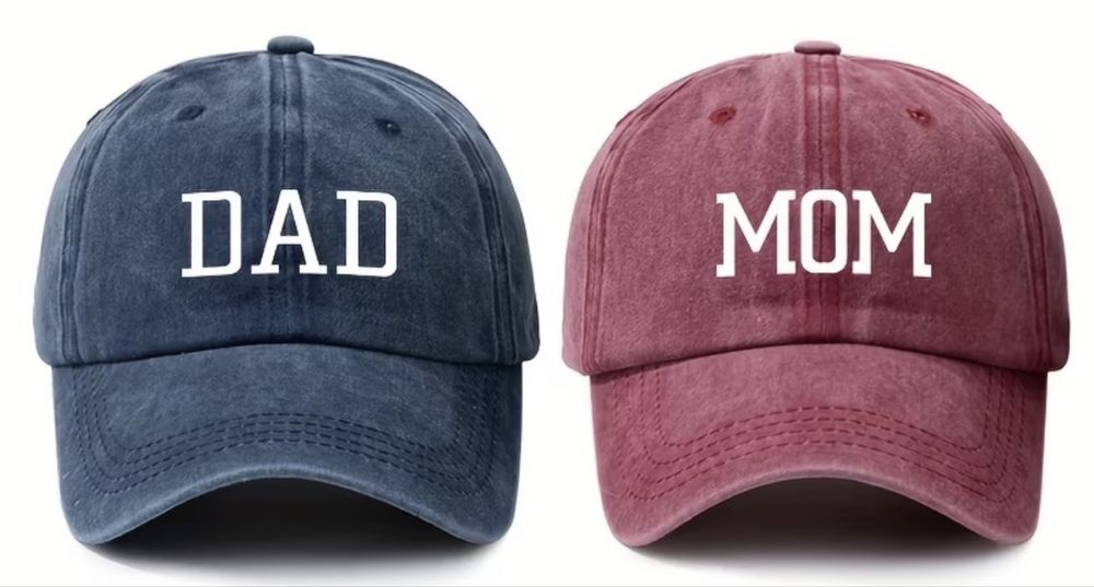 Кепки mom&dad , нові