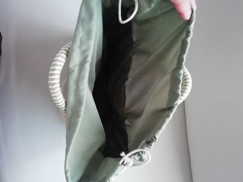 Bolsa com asas e pegas