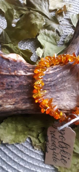 Brazoleta z bursztynu