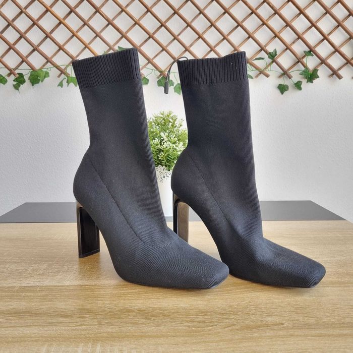 Botins tipo “meia" - elásticos