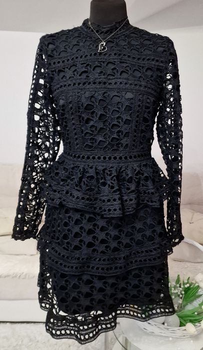 Czarna sukienka"Caris Closet".