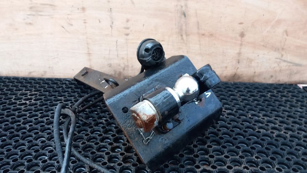 Land Rover Discovery Ii L318 Hak Holowniczy Kula