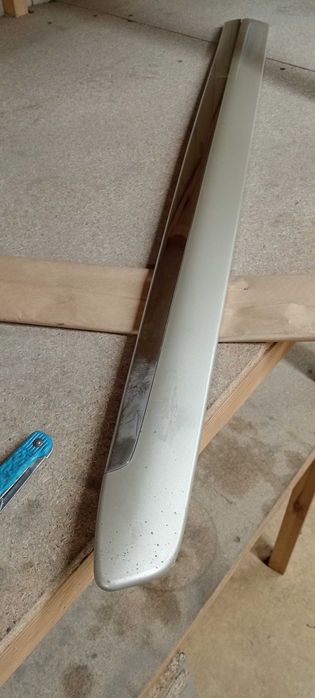 Накладка задніх лівих дверейLEXUS LX570 2007-