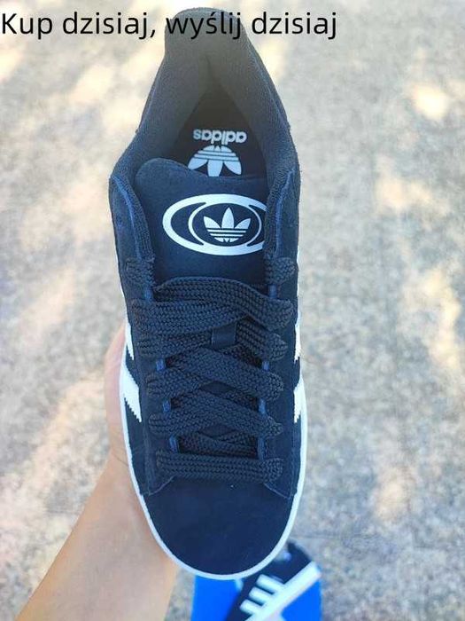 Trampki Adidas w rozmiarze 40 czarne klasyczne wygodne