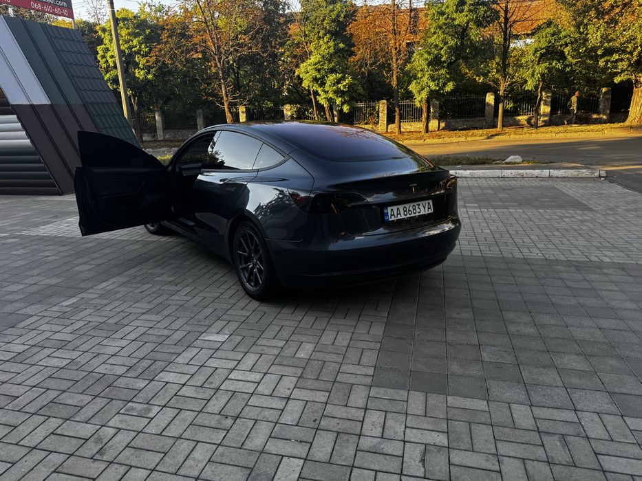 Продам TESLA 3 LONG RANGE 2018