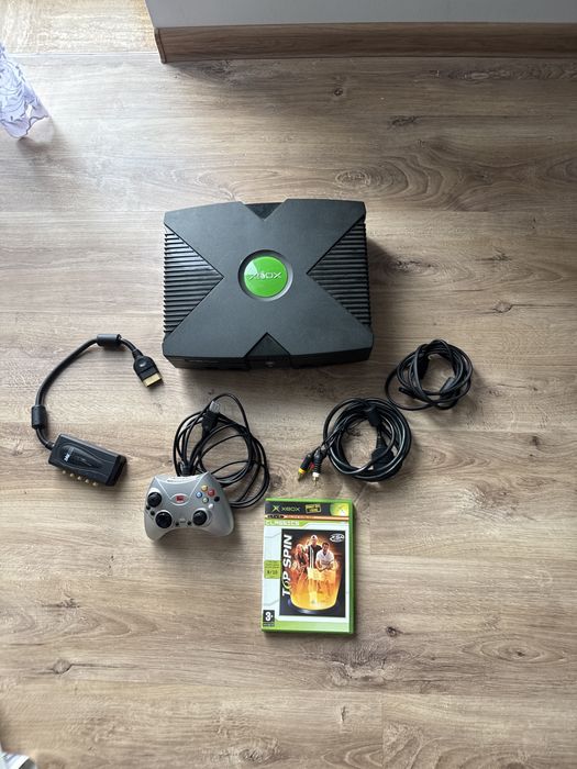 Microsoft Xbox Classic Konsola z okablowaniem padem i grą bdb stan
