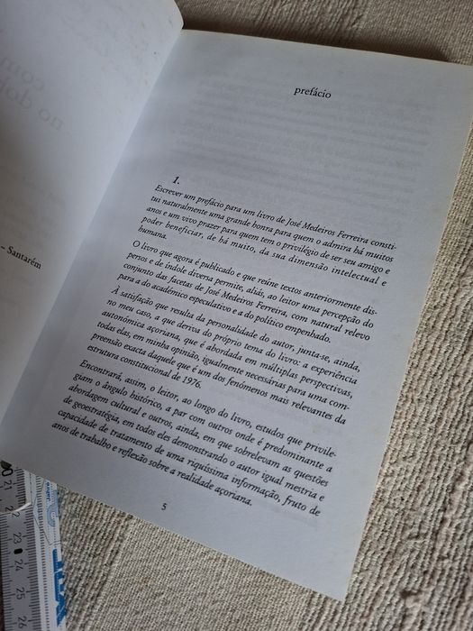 Açores livro de Medeiros Ferreira