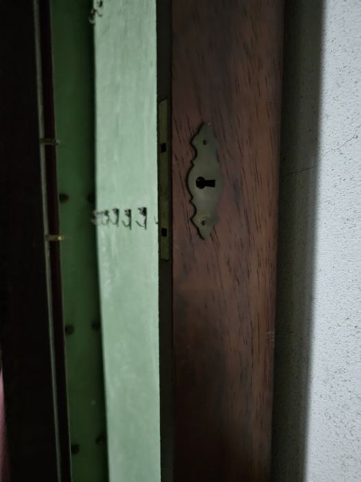 Armário/Expositor vertical de parede