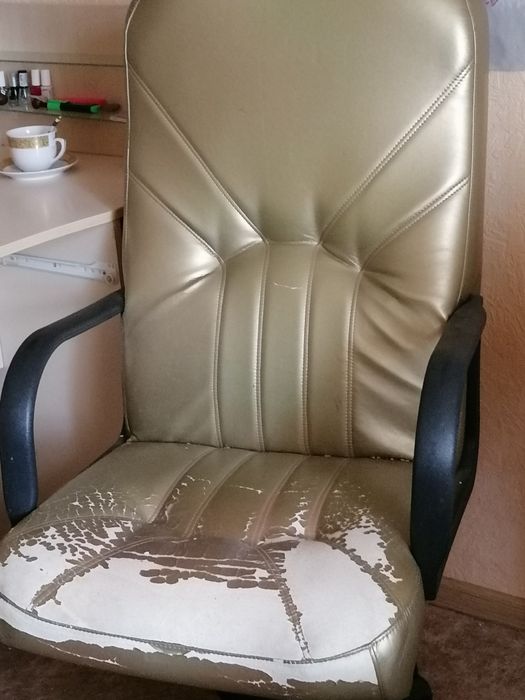 Харьков. Б/у мебель для салона