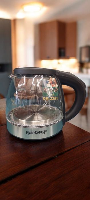 Нові Електричний чайник із підсвічуванням, скло 1 літр Rainberg