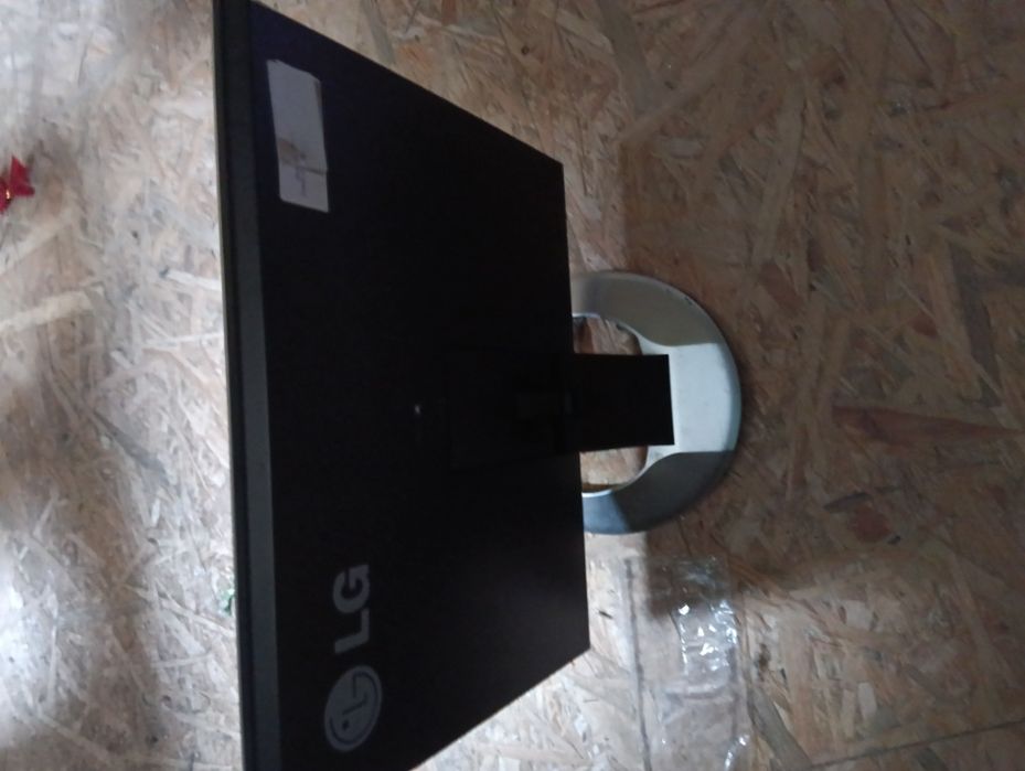 Monitor lg stan bardzo dobry odbiór osobisty