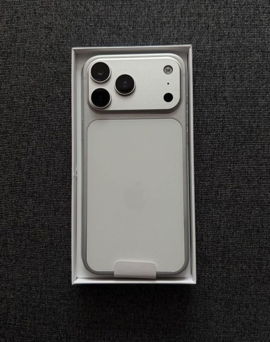 Айфон 17 про Макс андроїд