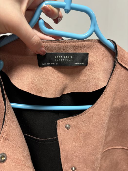 Куртка-бомбер від ZARA