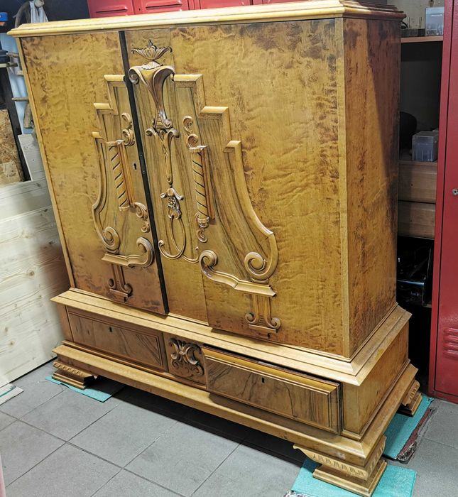 Sprzedam starą komodę