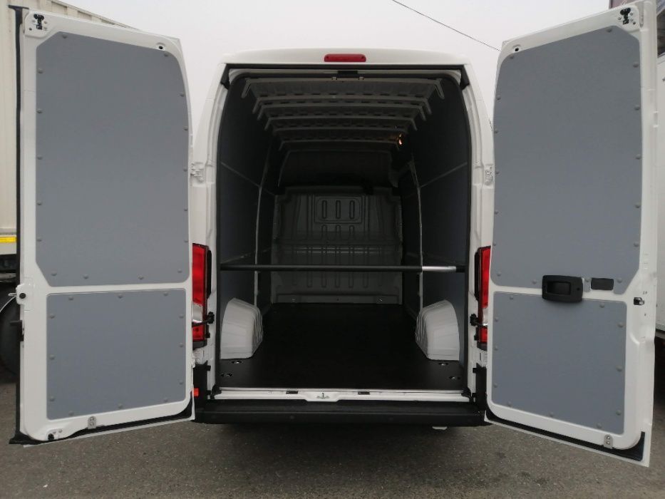 Citroen Jumper L3H2 Lekka zabudowa samochodu z tworzywa PCV