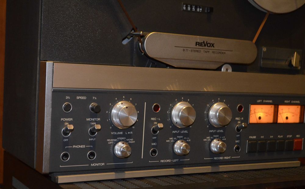 Studer  Revox B 77  4-ścieżkowy Magnetofon szpulowy oryg.+ osłona +NAB`y