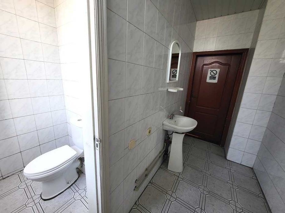 Продаж 4-х єт.приміщення вул Північне шоссе 12, поряд ДК "ЗАЛК".