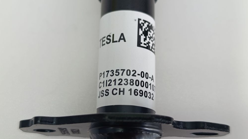 Піропатрон петлі капота (оригінал) Tesla Model 3 Highland 1735702-00-A