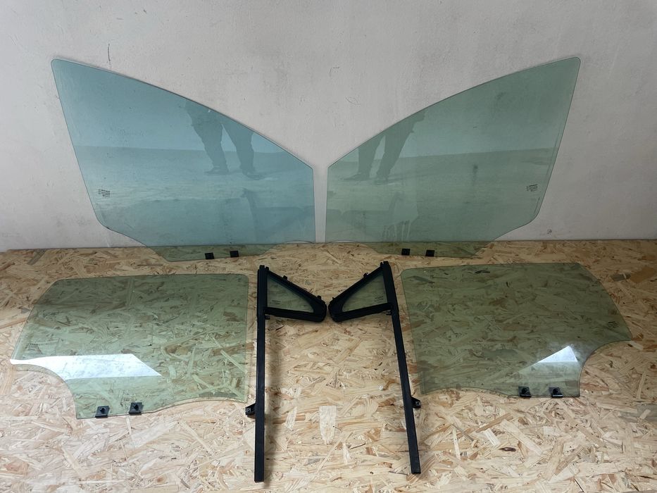 Скло дверей Renault Zoe стекло двери Рено Зое скло ляди стекло кришки