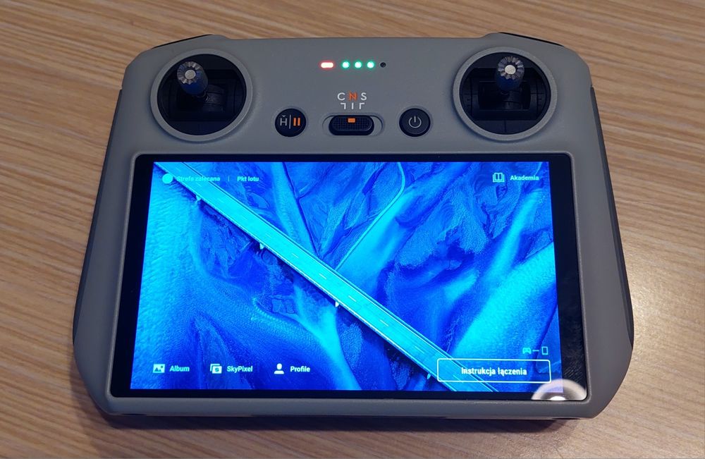 Kontroler DJI RC, plus kabel i osłona gimbala