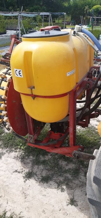 Opryskiwacz sadowniczy 200l