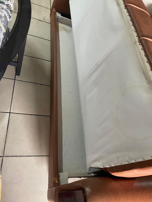 Sofá  Cama em Pele Genuína