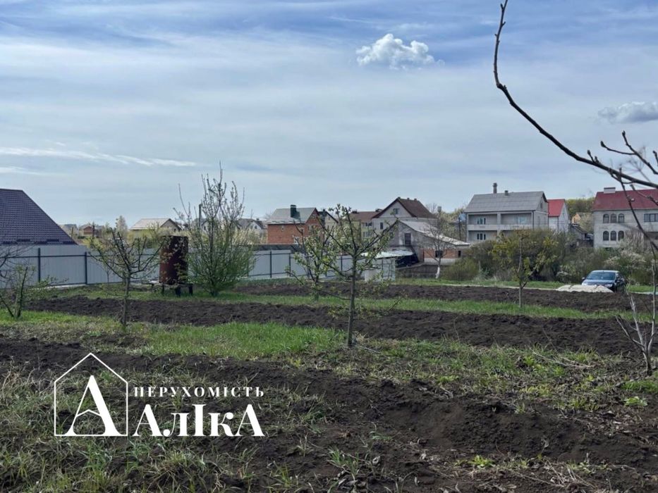 Продам земельну ділянку під забудову