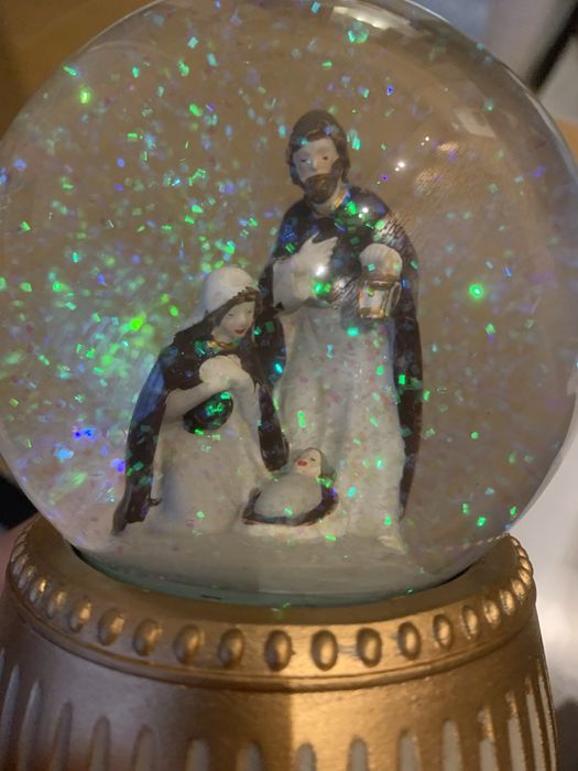 Kula śnieżna Józef i Maryja