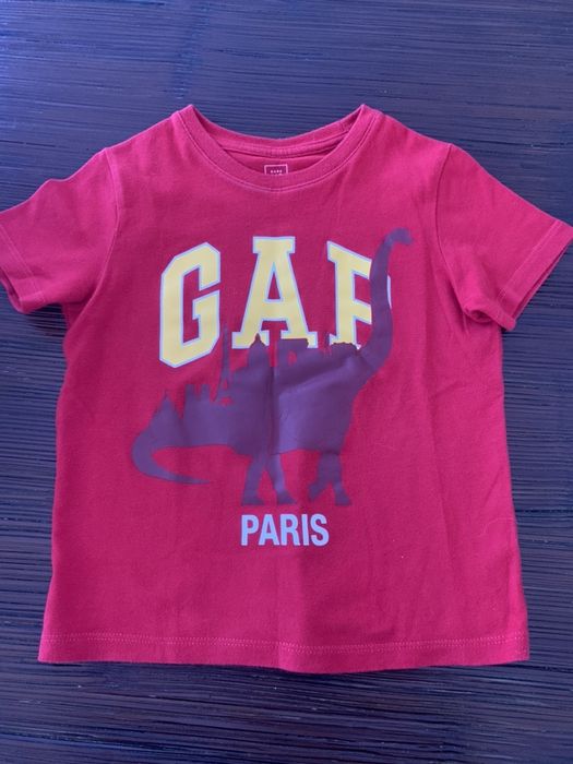 T shirts como novas marcas GAP, Polo RL, Burberry...
