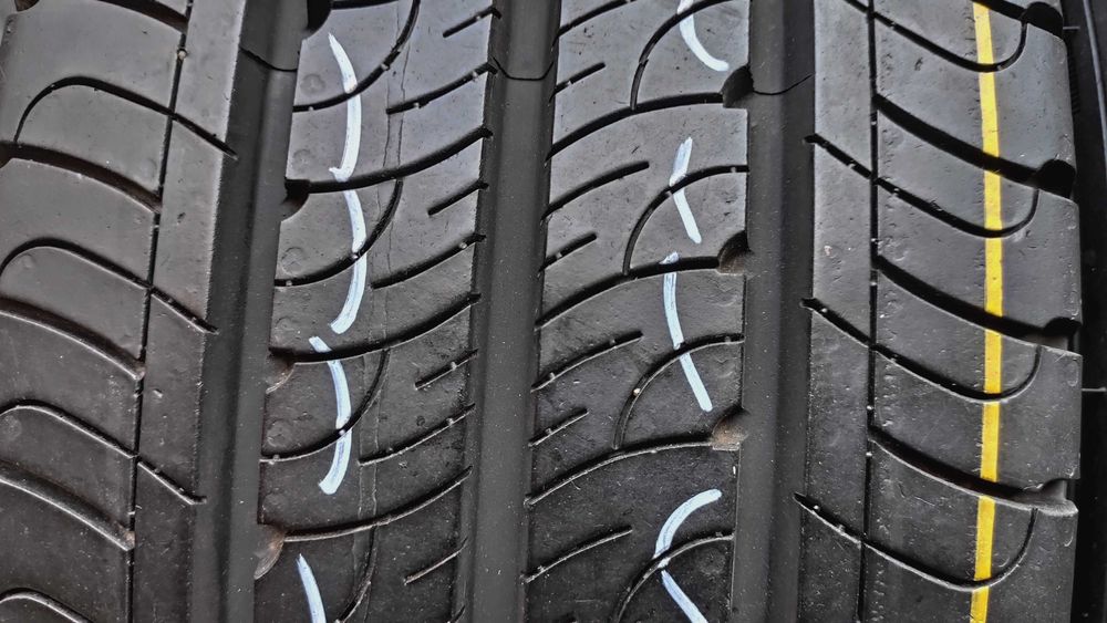 Шини 215/65R16C Goodyear. нові Continental с