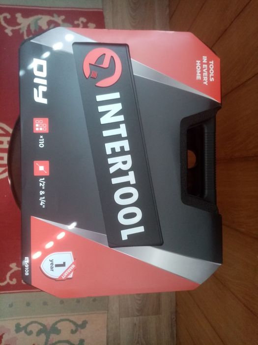 Intertool ET-9108 Набір інструментів