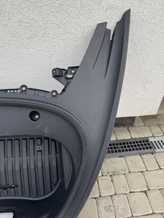 Корито / підкапотний бокс рест Tesla Model 3