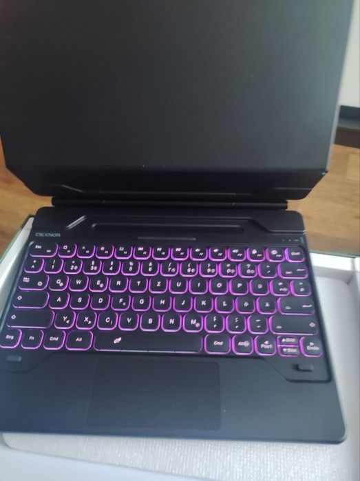 Чехол-клавиатура Dexnor для Samsung Galaxy Tab S9 Ultra.