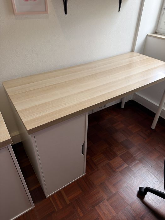 Mesa secretária