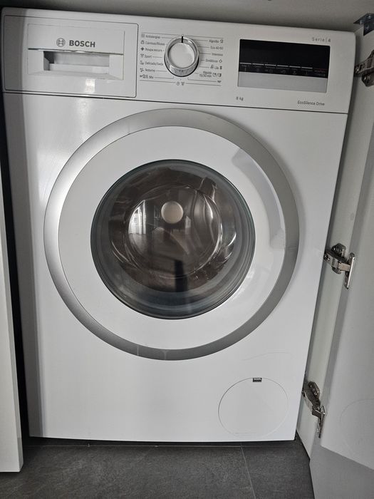Maquina de Lavar Roupa 8kg  BOSCH Série 4