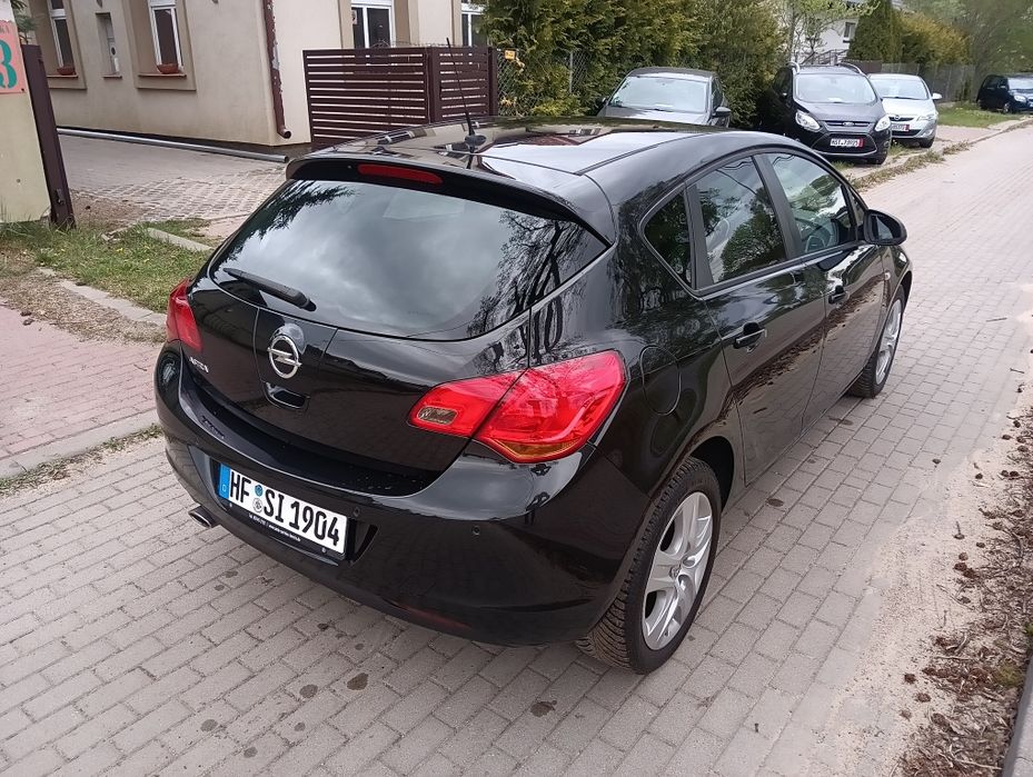Opel Astra J Model 2012 1.4 T