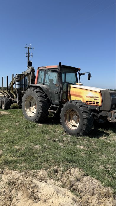 Valtra 8150s com reboque florestal costa