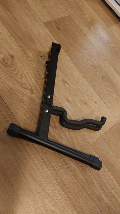 Гітарні стійки Rock Stand та Alinoname