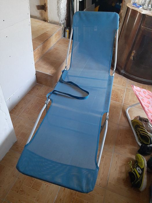 1 espreguicadeira e 1 cadeira novas marca Kasa