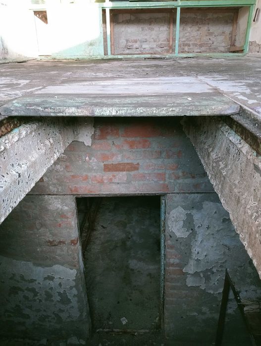 Продам гараж ! Земля і гараж приватизовані.Кооператив"Західний"