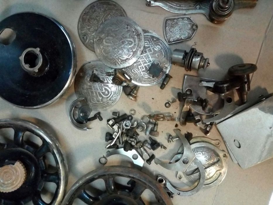 Запчасти к швейной машинке