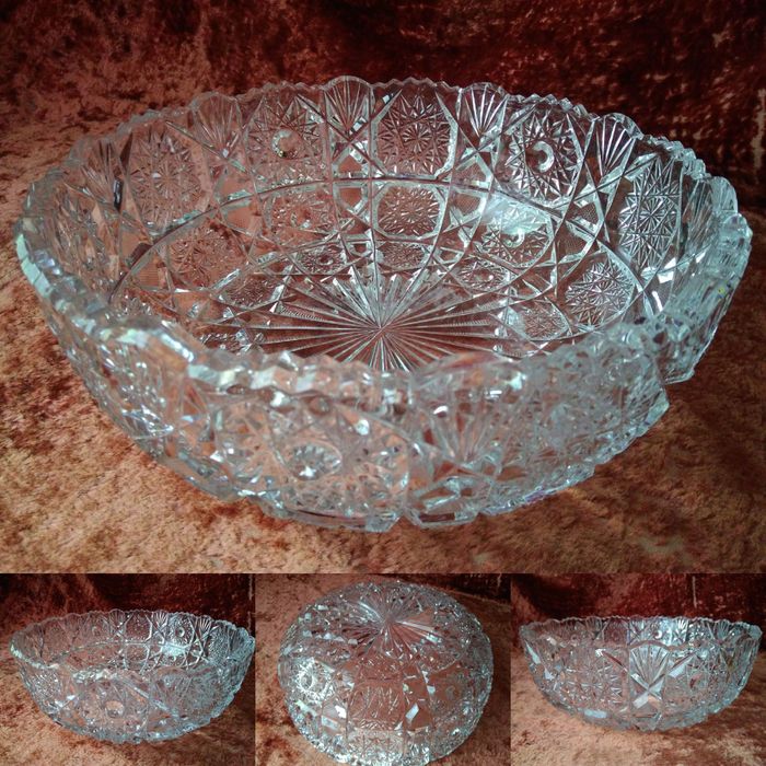 Велика кришталева ваза