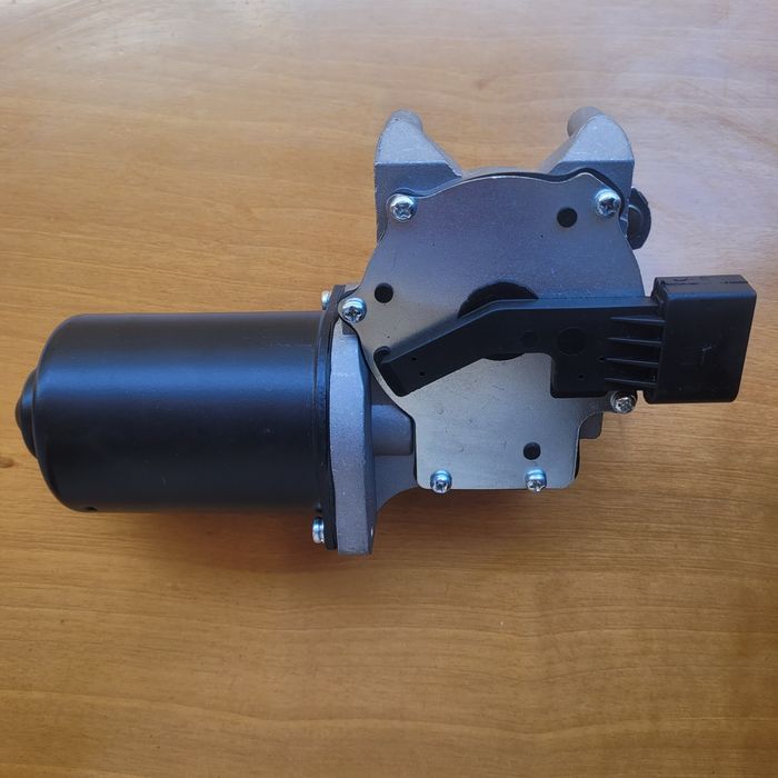 Motor de limpar para-brisas dianteiro novo