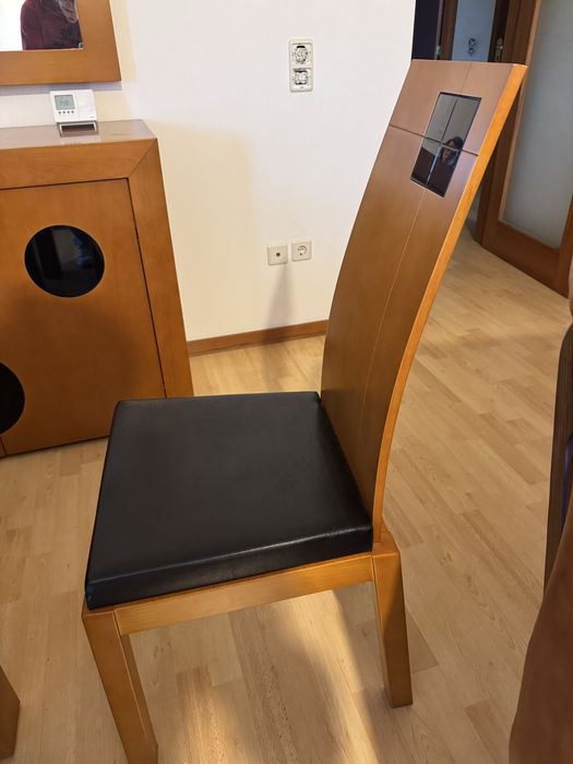 Conjunto de Sala - Mesa, cadeiras , comoda e espelho