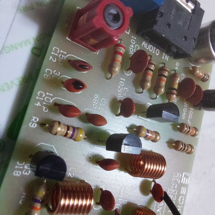 Плата радіо передавач з роз’ємом AUX 3-6V ФМ радио микрофон прослушка