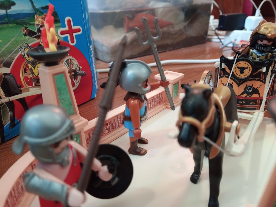 Conjunto de figuras Playmobil History com guerreiros e cavalo