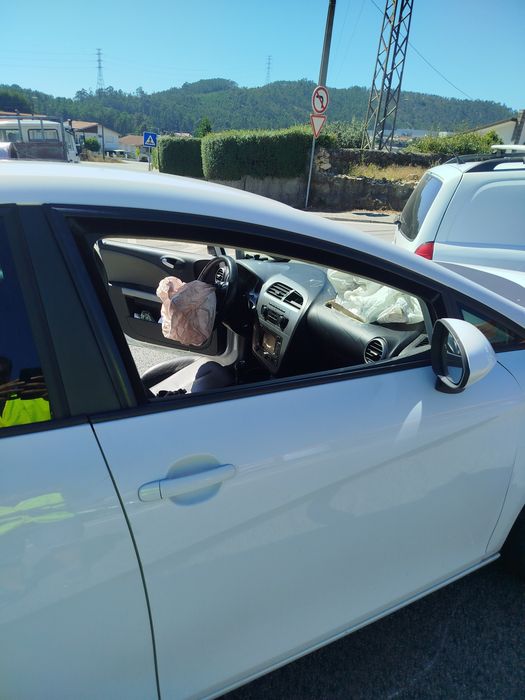 SEAT Leon sinistrado